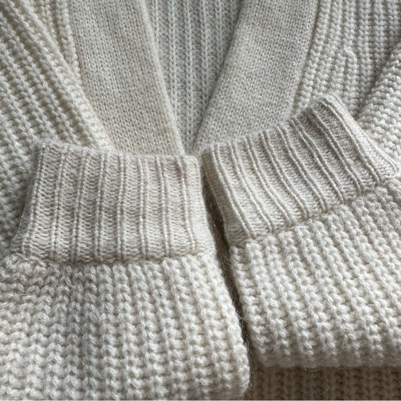 Demylee | Cream V-neck Button Down Cardigan Sweater Size Small - Picture 8 of 10